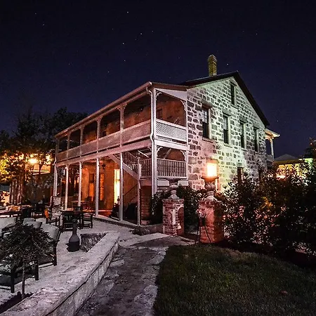 The Legendary Texas Polo Club At Phillip Manor Square Hotel